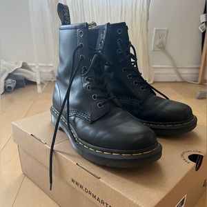 Doc Martens - 1460 Boot sz7
